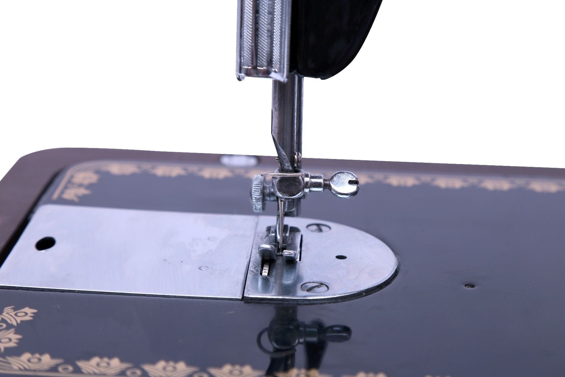 Singer Magna Eco Straight Stitch Sewing Machine (Black)