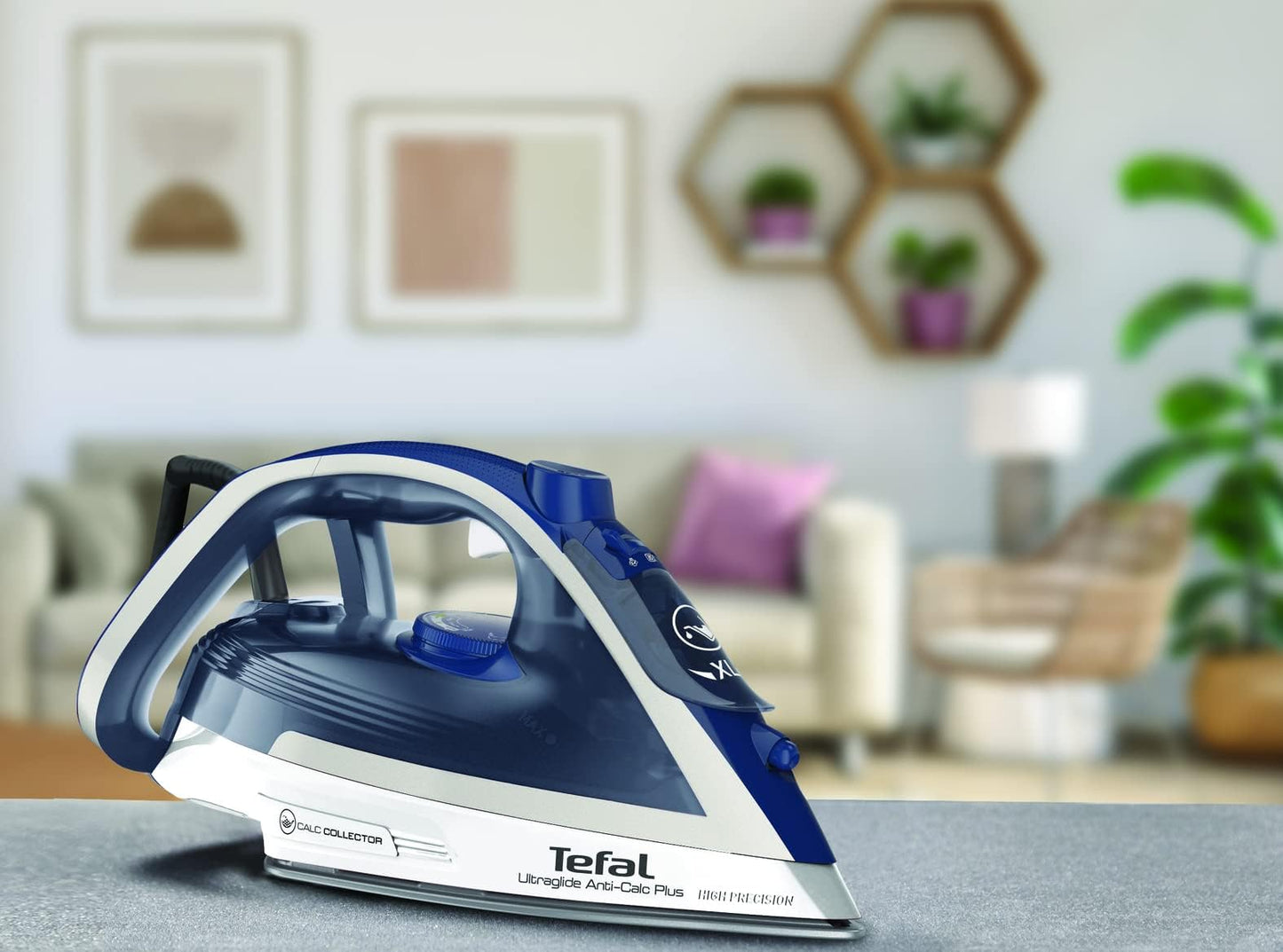 Tefal Ultraglide Anti-Calc Plus Steam Iron, 270 ml, 2800 Watts, Blue/Silver, Plastic/Durilium Airglide, FV5820G0