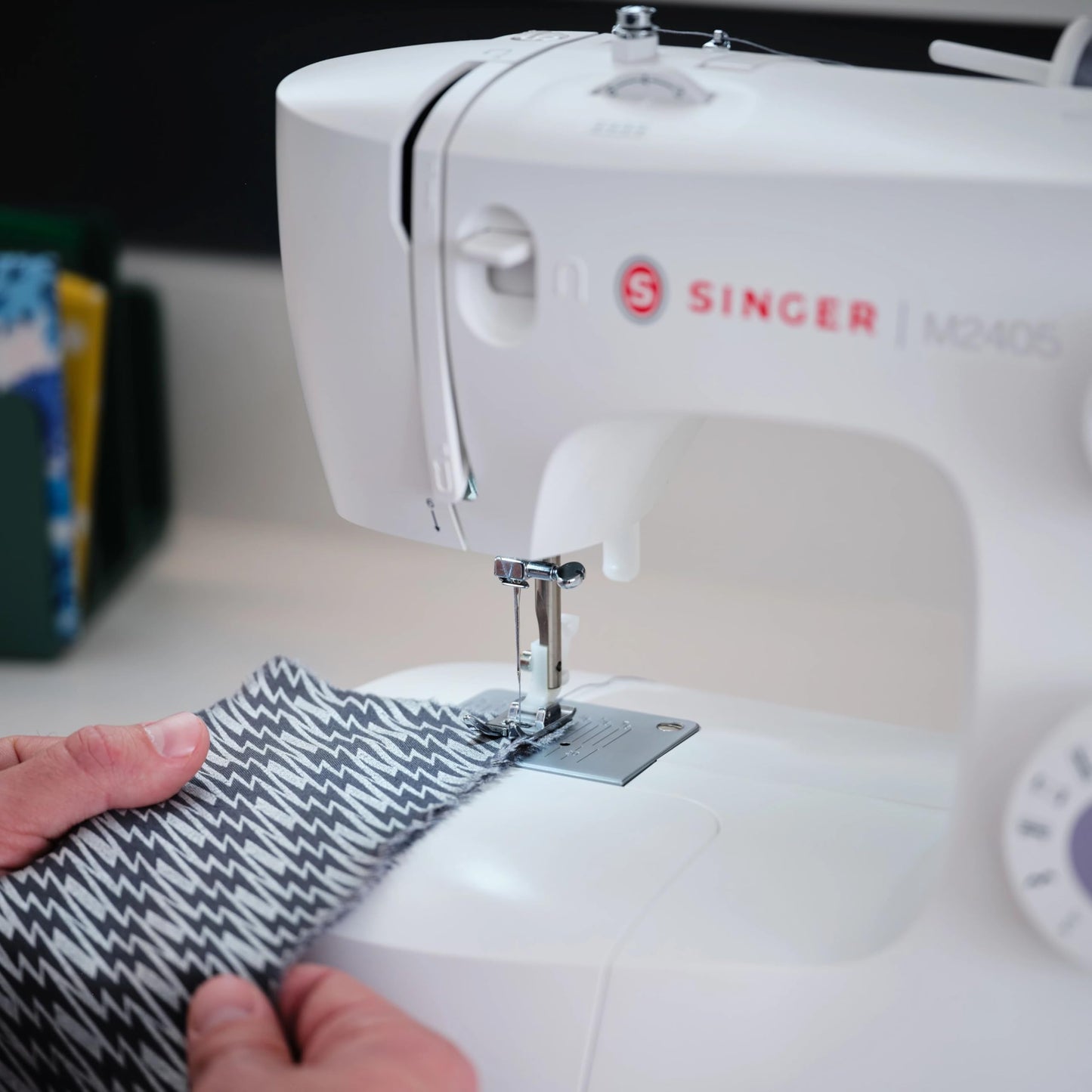 Singer M2405 Portable Sewing Machine, 8 Built-in Stitches, 4 Step Buttonhole, Foot Controller, Stitch Selection Dial, LED Light, Adjustable Stitch Length, Free Arm, Accessories Kit