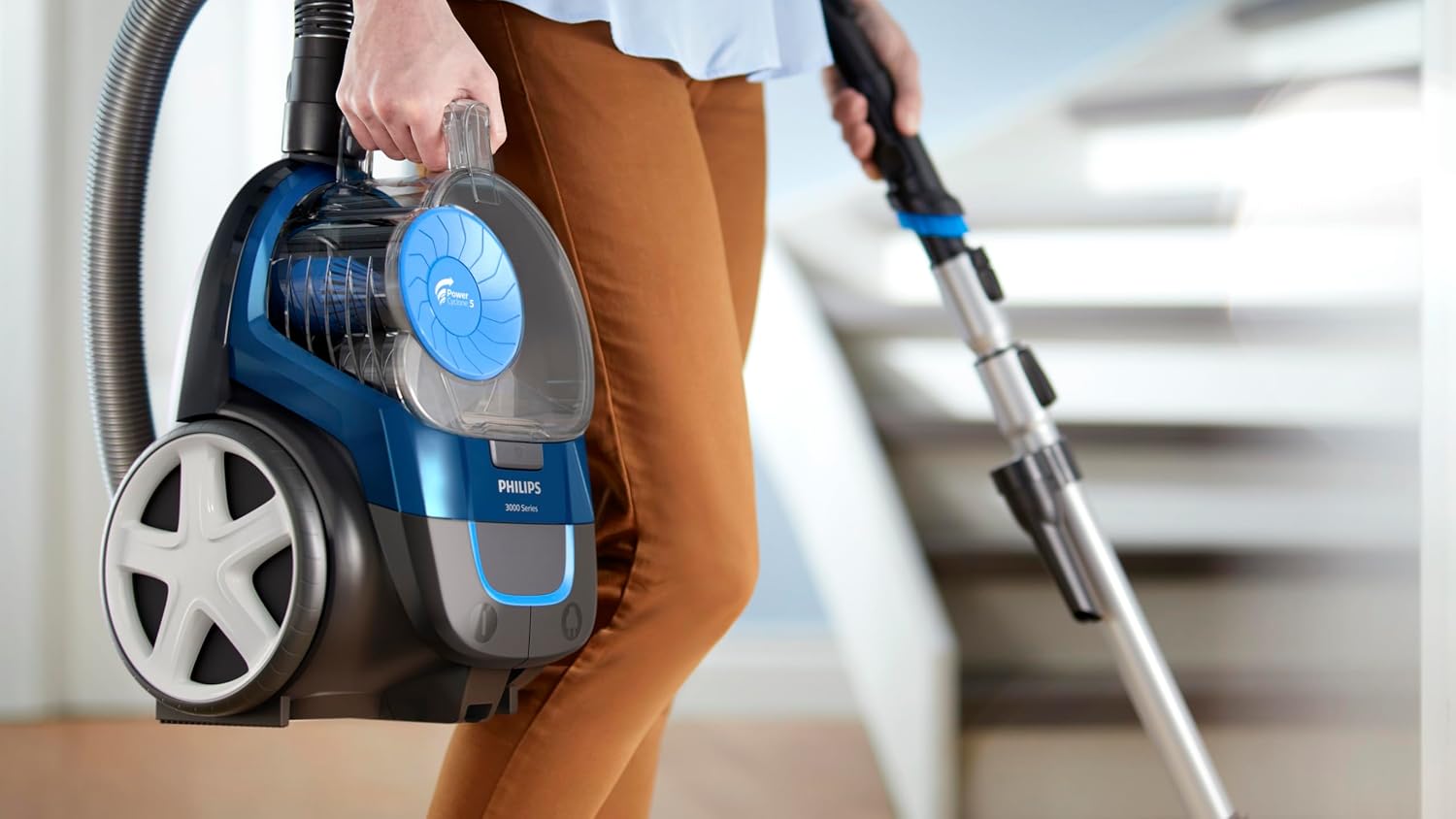 PHILIPS PowerCyclone 7 2000W Bagless PowerPro Active Vacuum Cleaner, FC9570/62, Black/Dark Royal Blue - International Version