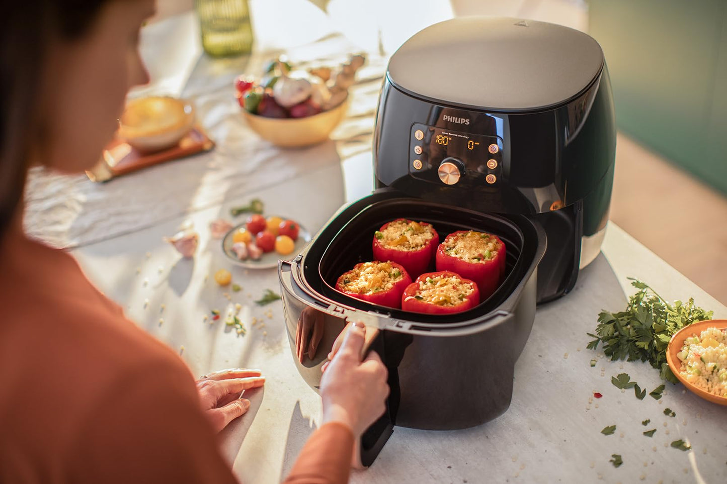Philips XXL Airfryer - 2225W, 7.3L, 1.4KGs, Smart Sensing Technology, Rapid Air Technology,