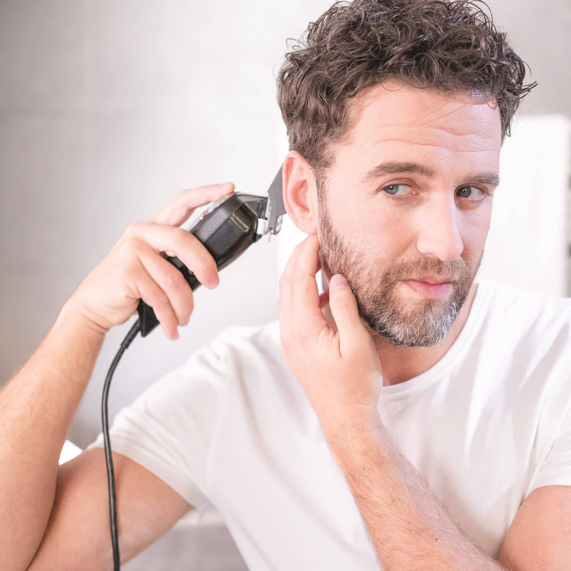 Wahl Elite Clipper for Men, with Secure Fit Premium Cutting Combs, Professional Quality, Corded
