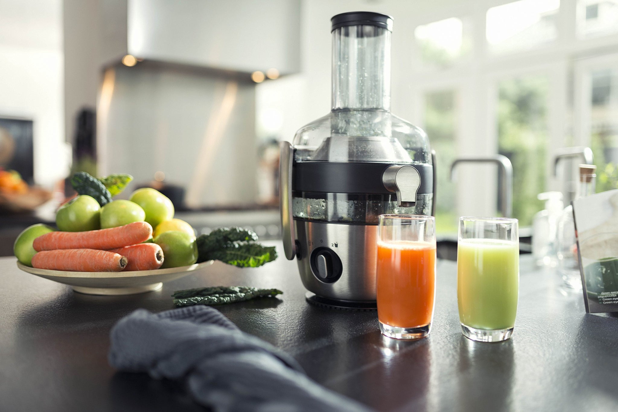 Philips 1200W Avance Collection Juicer, Black, 1.5 Liters, HR1922/20, 2 Year Warranty