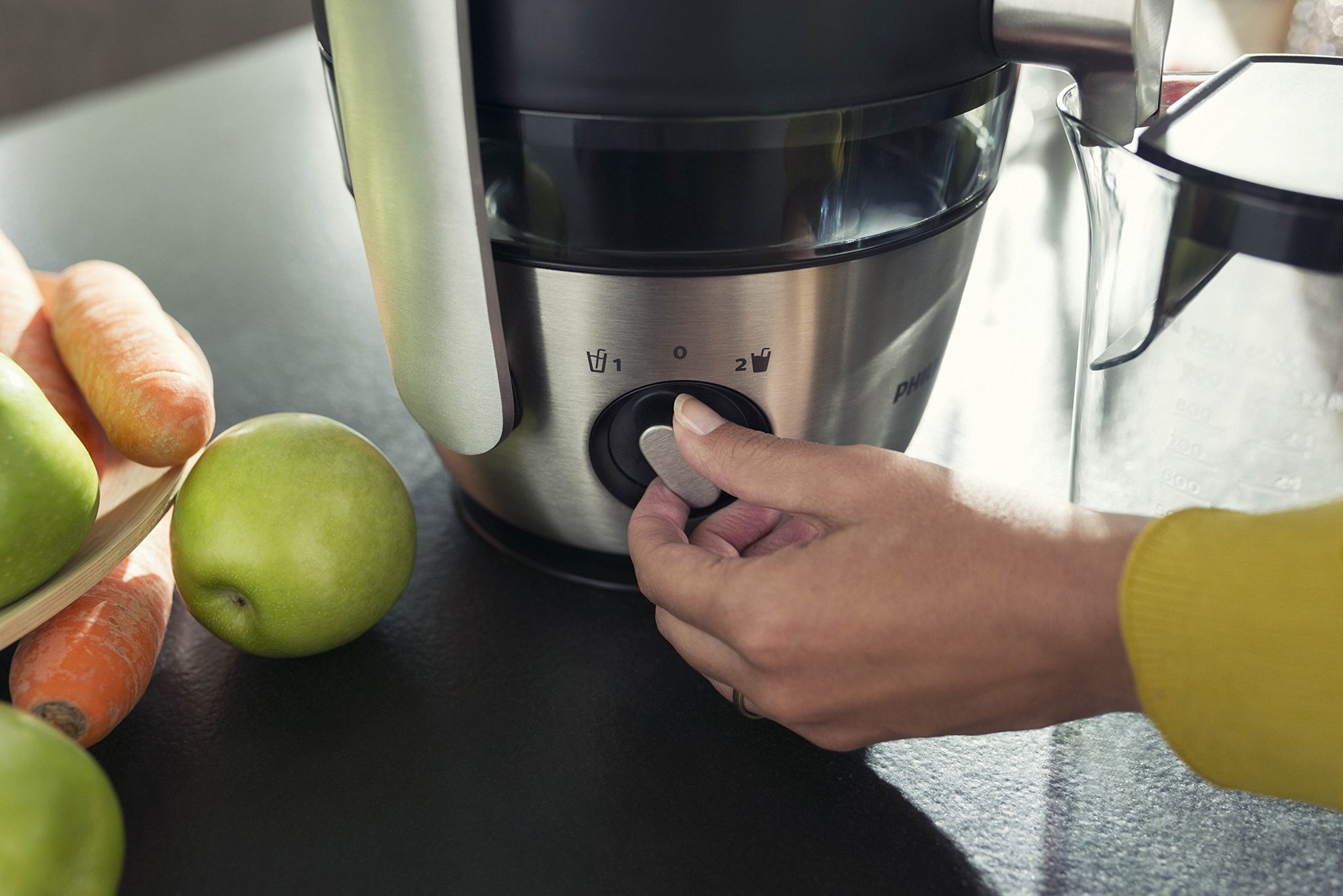 Philips 1200W Avance Collection Juicer, Black, 1.5 Liters, HR1922/20, 2 Year Warranty