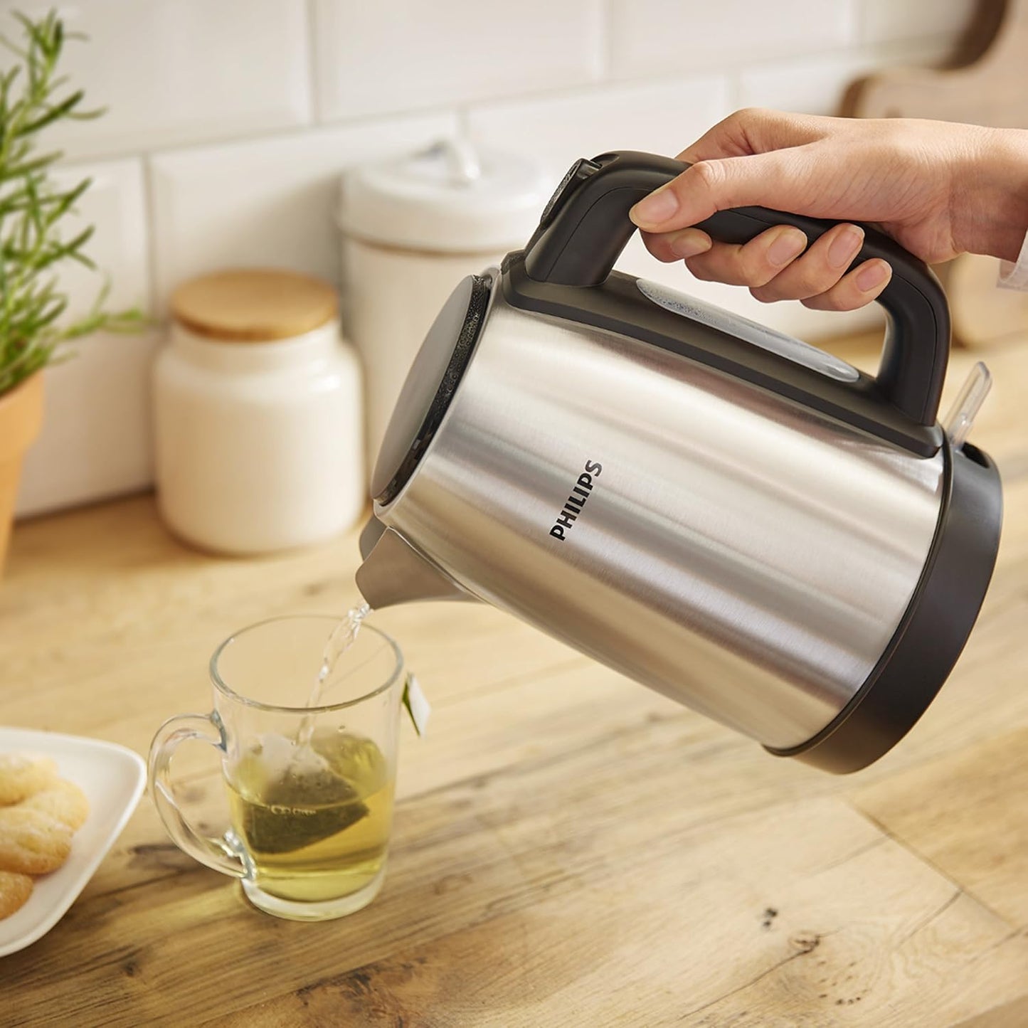 Philips HD9350/92 Electric Kettle