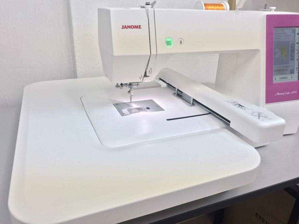 Janome MC450E embroidery sewing machine